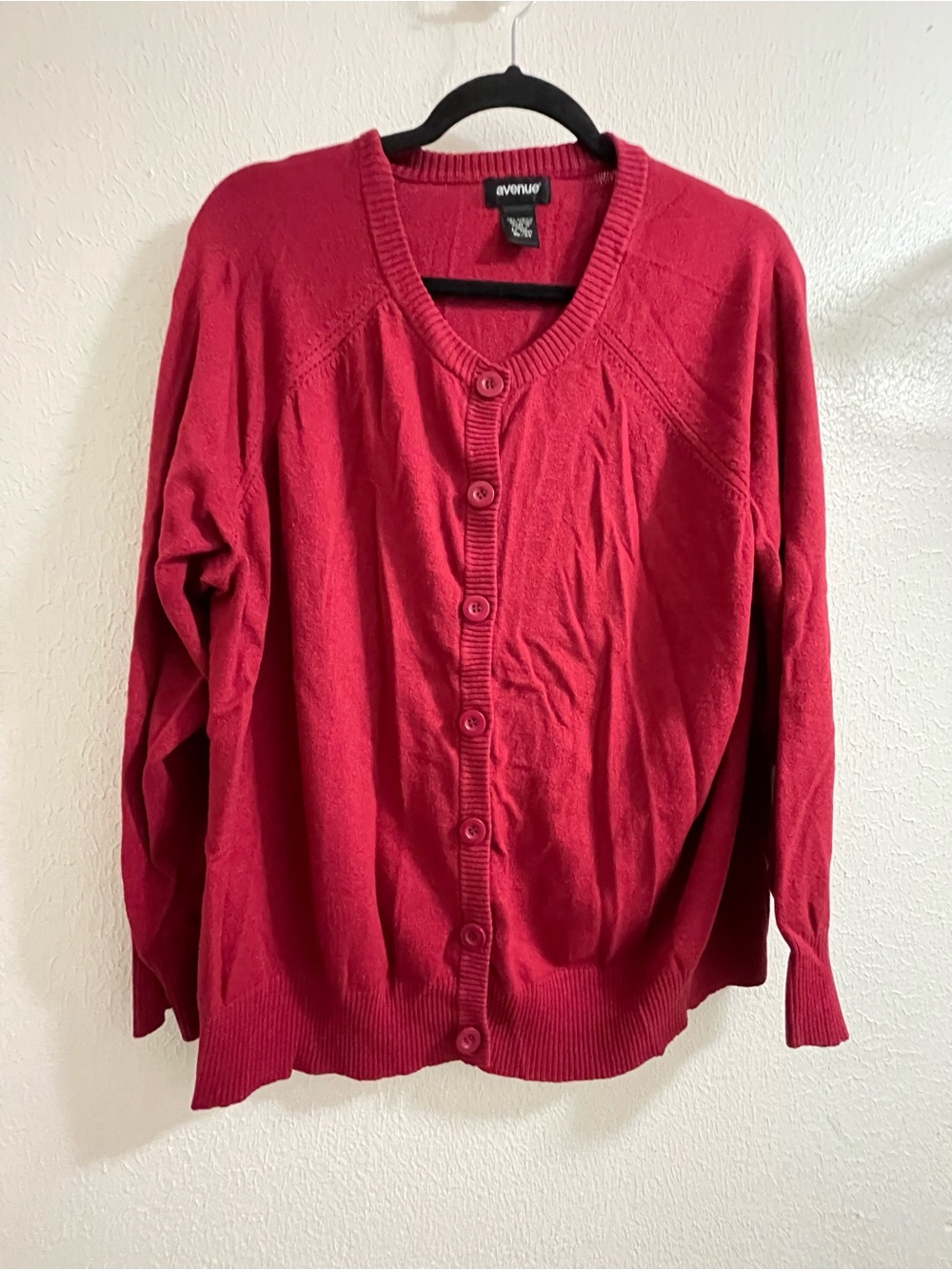 Avenue Women's Deep Red Button-Up Cardigan 22/24